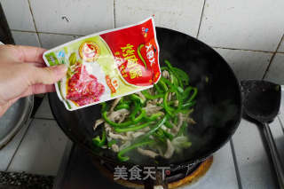 青椒炒肉丝的做法步骤：6