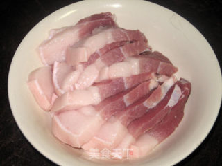 肉丸猪肉煲咸菜的做法步骤：2