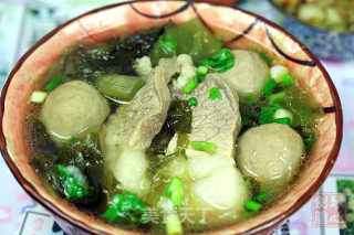 肉丸猪肉煲咸菜的做法步骤：8