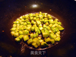 鸡肉炒西兰花梗的做法步骤：5