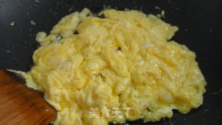 五彩缤纷蛋炒饭的做法步骤：3