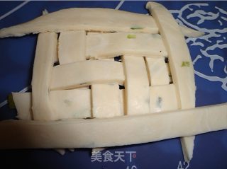 飞饼皮编织缕空球的做法步骤：3