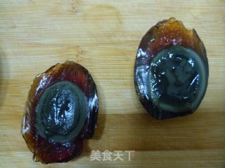 凉拌皮蛋豆腐的做法步骤：4