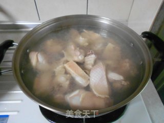 木瓜鸡汤的做法步骤：2