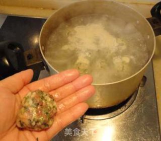 荠菜肉圆菌汤的做法步骤：9