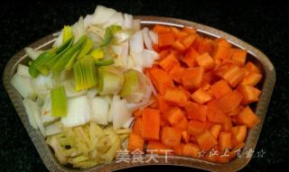 家常炒豆腐的做法步骤：1