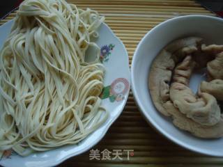川味肥肠面的做法步骤：1