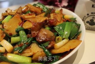 [花花菜]—土豆回锅肉的做法步骤：7