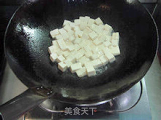 富有春天气息的简易小炒-----家常炒豆腐的做法步骤：4