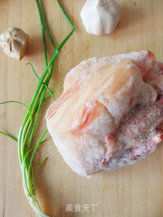 没有烤箱滴童鞋看过来【电饭锅烤鸡】的做法步骤：1