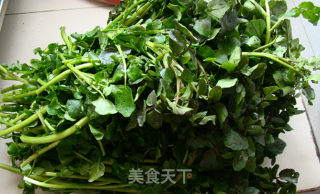 西洋菜煲大骨汤——煲的是爱的做法步骤：2