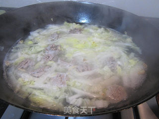 牛肉丸汤米果粉的做法步骤：4