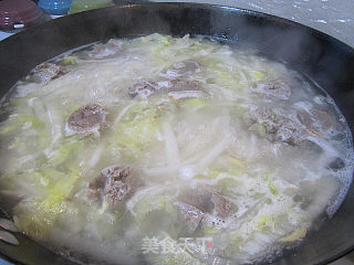 牛肉丸汤米果粉的做法步骤：6