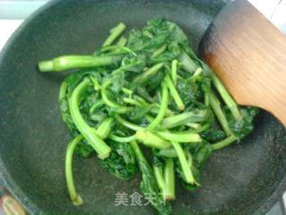 青菜蛋炒饭的做法步骤：4