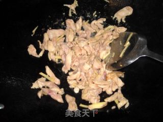 茶树菇炒鸡肉的做法步骤：9