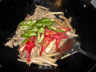 茶树菇炒鸡肉的做法步骤：11