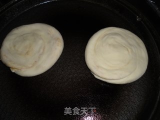麻酱饼的做法步骤：8