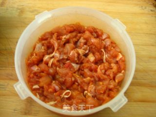 新奥尔良腿肉披萨的做法步骤：1