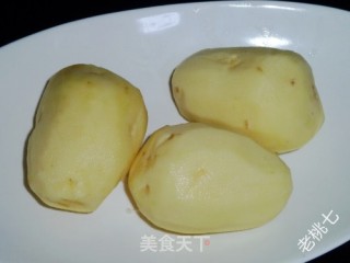 【老桃七厨房】压力锅——无水土豆五谷炖鸡的做法步骤：3