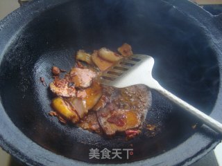 炒馒头条的做法步骤：3