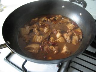 大口吃肉，小口吃饭--我的歪理正解新菜--红烧肉豆泡的做法步骤：5