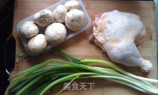 口蘑豆腐烧鸡的做法步骤：1