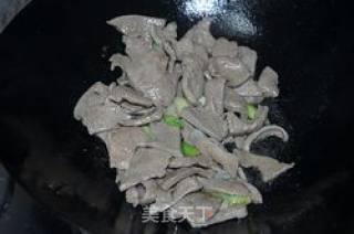 爆炒猪肝的做法步骤：7
