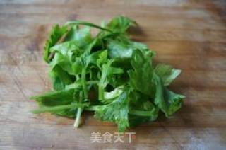 给宝宝的--九节虾芹菜馄饨的做法步骤：2
