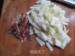 咸香芥蓝的做法步骤：1