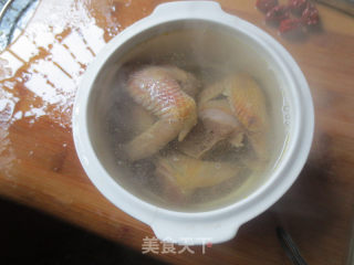 清炖红枣鸽子汤的做法步骤：5