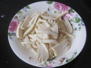 肉丝茶干炒芹菜的做法步骤：2