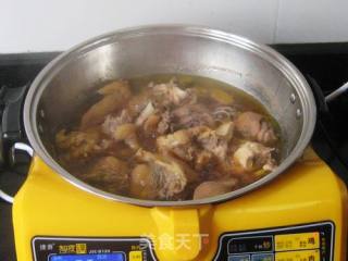 土豆烧鸡块的做法步骤：8