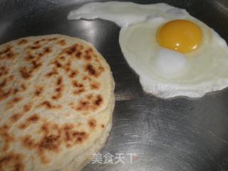 营养早餐（豆渣饼加蛋配芝麻粥）的做法步骤：6