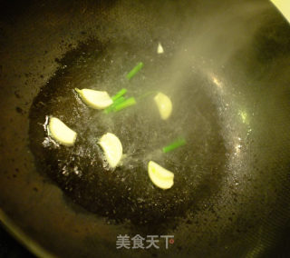沙茶牛肉炒西兰花的做法步骤：2