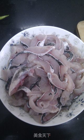 熘黑鱼片的做法步骤：2