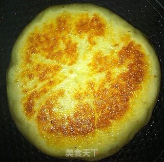 儿时的味道，超简单外酥里嫩的黄金大饼的做法步骤：1