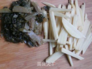 咸菜土豆汤的做法步骤：2