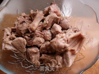 笋烧鸭的做法步骤：4