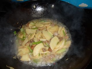 春笋炒肉的做法步骤：5
