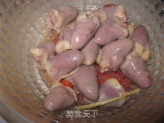 鸡心汤的做法步骤：1