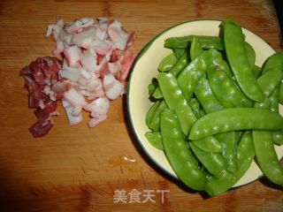 荷兰豆炒肉的做法步骤：1