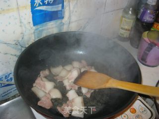 菜花炝西红柿的做法步骤：1
