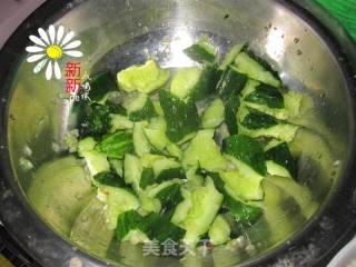 淋油黄瓜的做法步骤：5