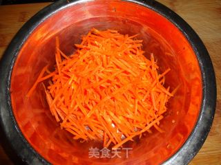 胡萝卜饼的做法步骤：1