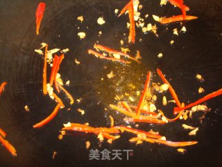腐乳椒丝炒番薯叶的做法步骤：4