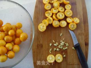 金橘茶的做法步骤：2