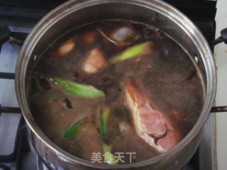 秘制红烧猪蹄的做法步骤：6