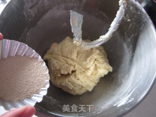 一天两种味道之——肉松面包的做法步骤：3