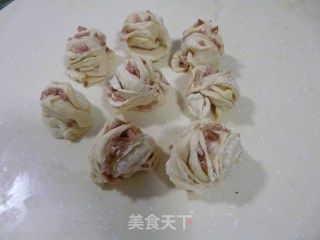 香肠小花卷的做法步骤：11