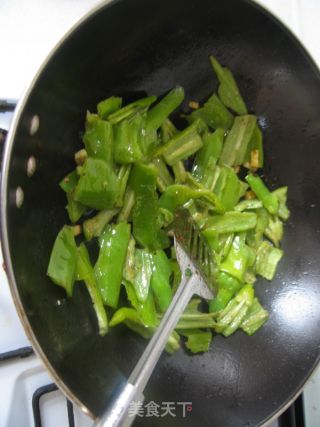 送给辣椒控的一道简菜---豆豉青椒的做法步骤：4